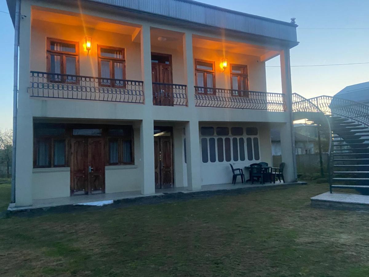 Luka Family Guest House Batumi Ngoại thất bức ảnh