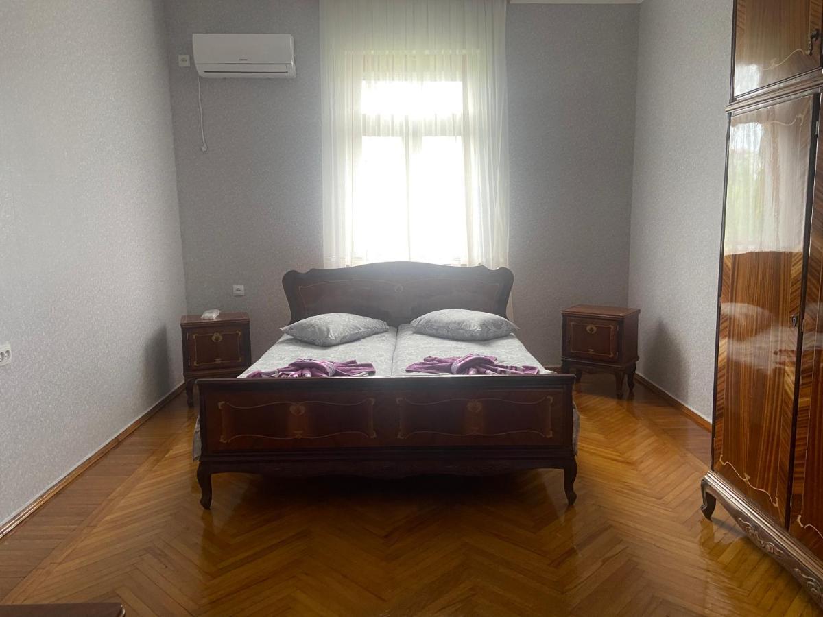 Luka Family Guest House Batumi Ngoại thất bức ảnh