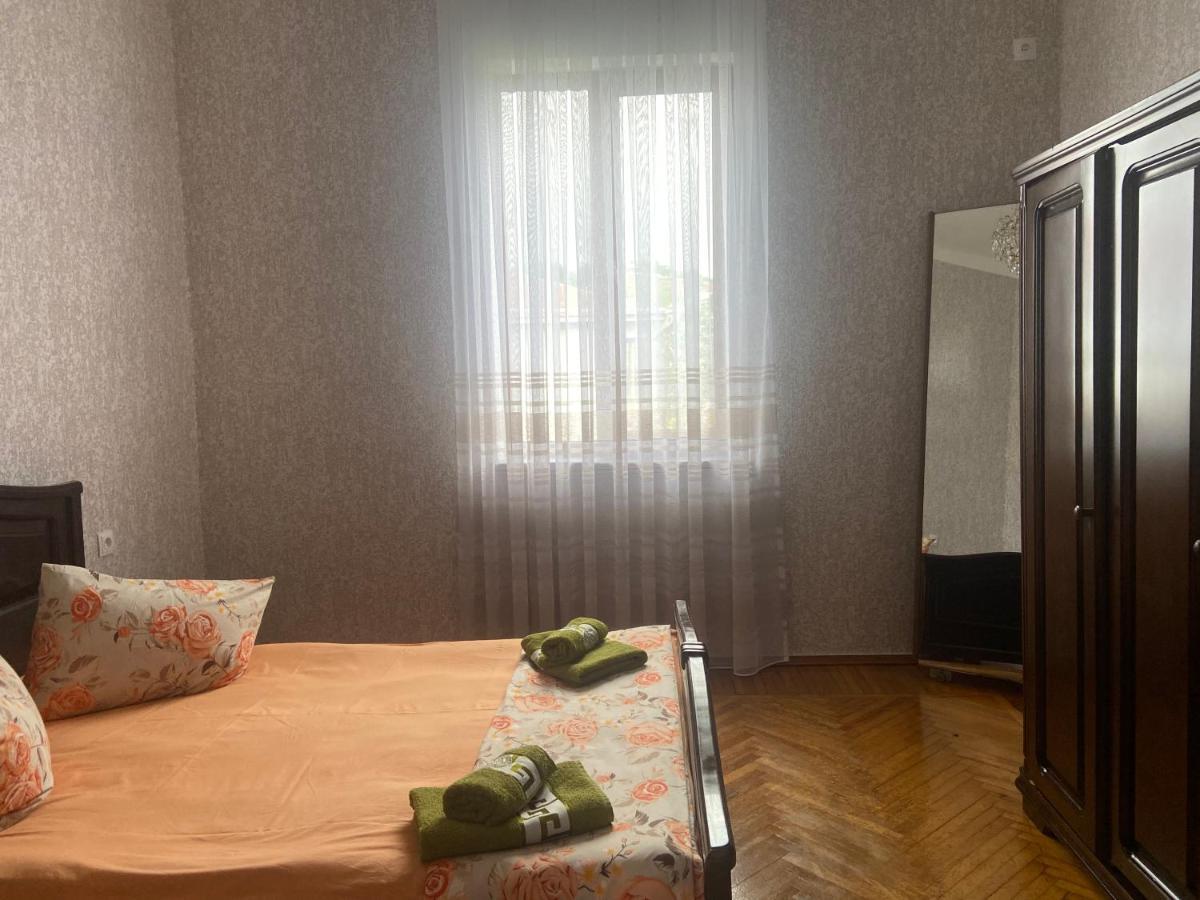 Luka Family Guest House Batumi Ngoại thất bức ảnh